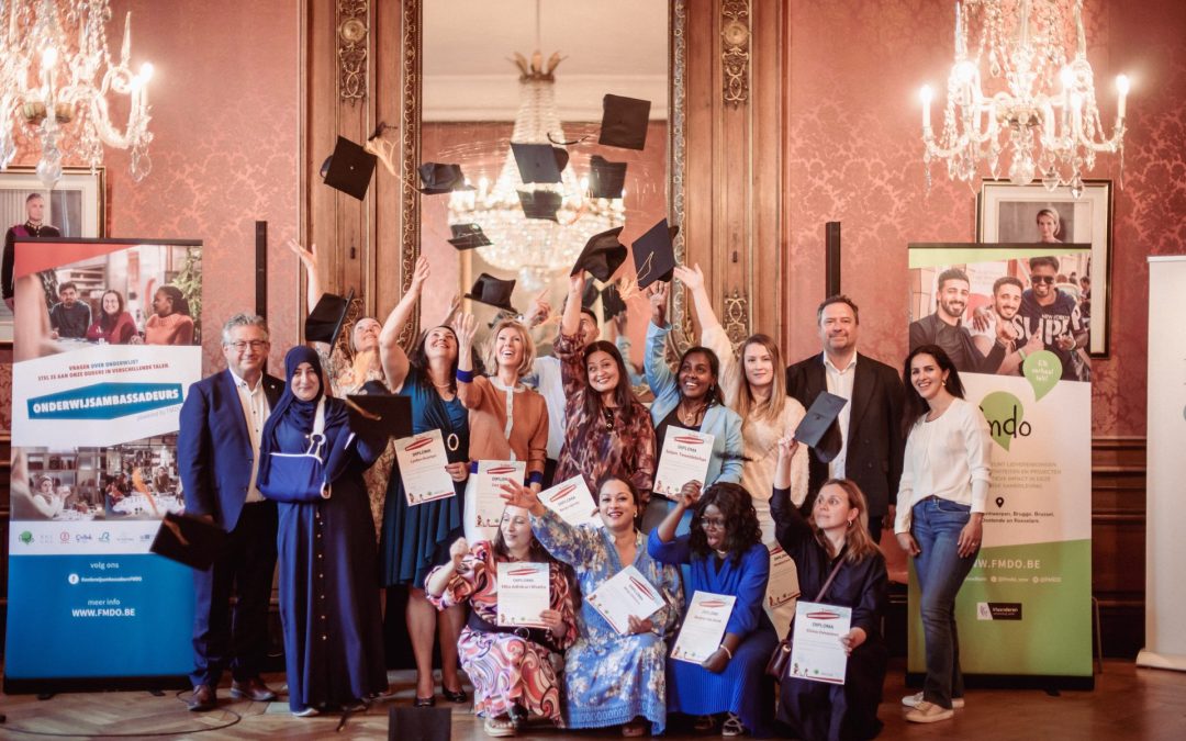 Dertien nieuwe onderwijsambassadeurs bouwen brug tussen school en ouders in Brugge