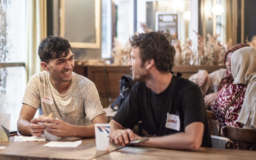 Steun de buddywerking van Compagnons – Geef nieuwkomers een warm welkom!