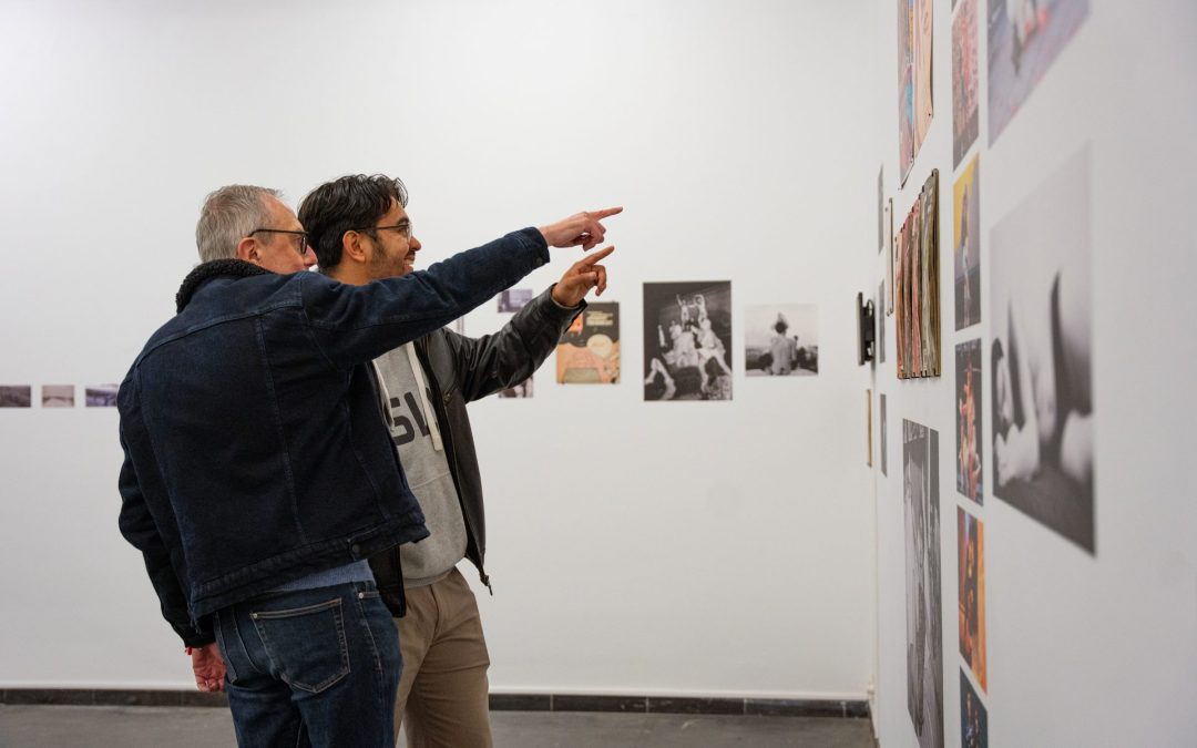 “Twee werelden, één klik.