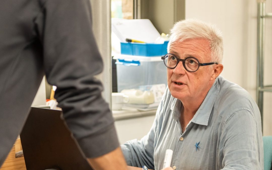 “Nieuwkomers welkom heten, stap voor stap”